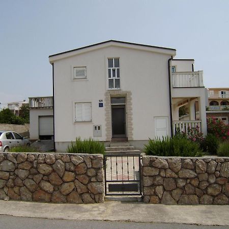 Apartments Mirela Karlobag Zewnętrze zdjęcie