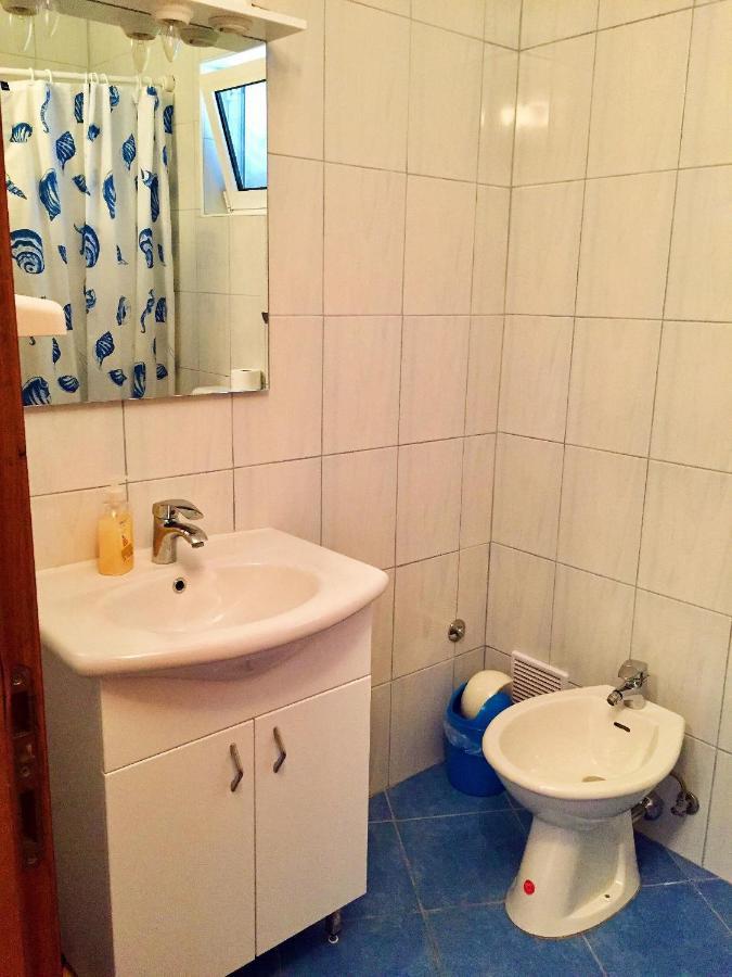 Apartments Mirela Karlobag Zewnętrze zdjęcie