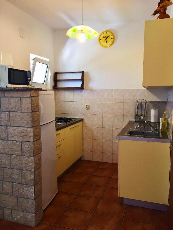 Apartments Mirela Karlobag Zewnętrze zdjęcie